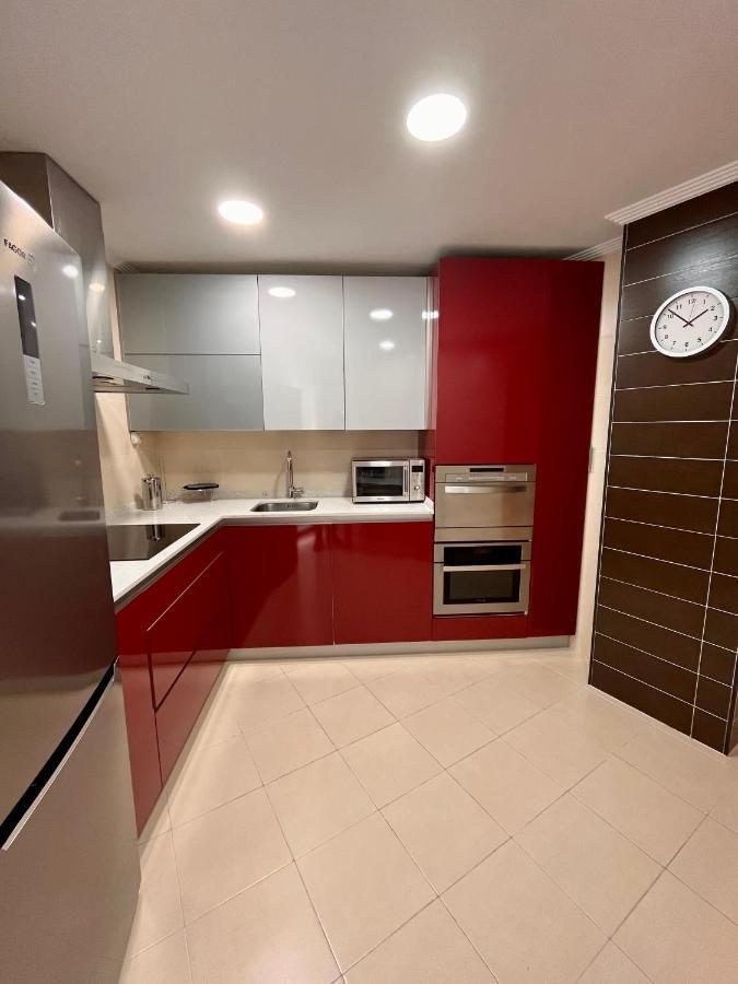 Atuaire Home La Catedral En El Salon Parking Incluido Burgos Exterior photo