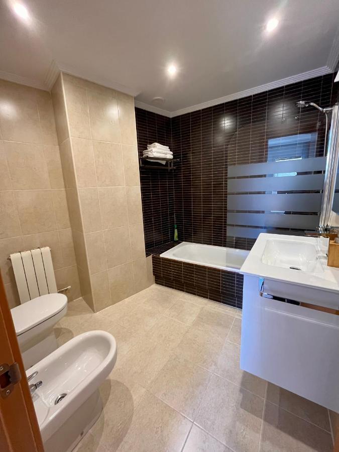 Atuaire Home La Catedral En El Salon Parking Incluido Burgos Exterior photo